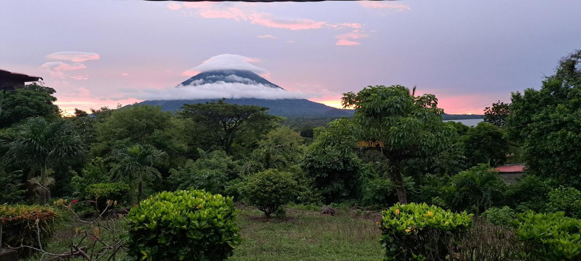 Hostel Santa Cruz Ometepe Altagracia Kültér fotó